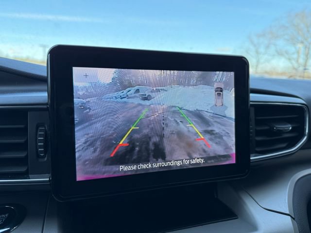 Certified 2022 Ford Explorer XLT w/ Equipment Group 202A image 19