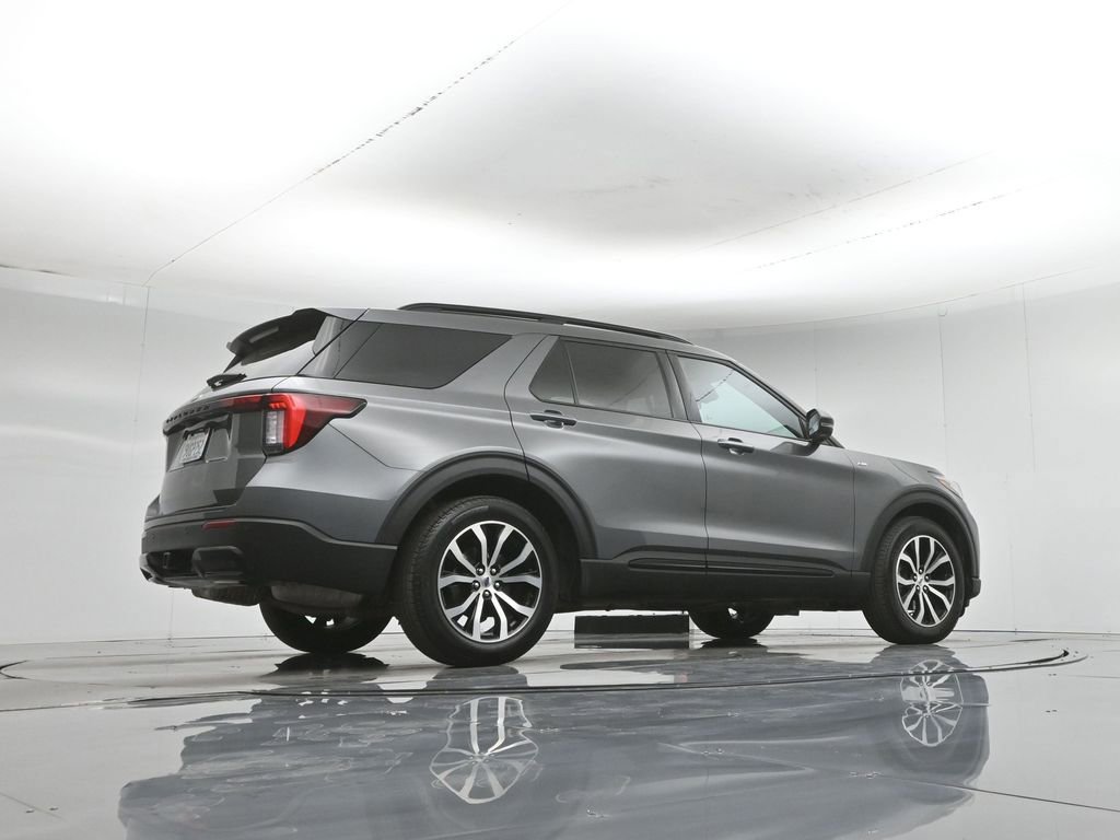 Certified 2025 Ford Explorer ST-Line RWD image 54