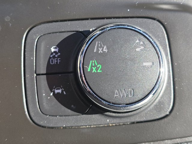 Used 2019 Chevrolet Traverse Premier w/ Redline Edition AWD/4WD image 35
