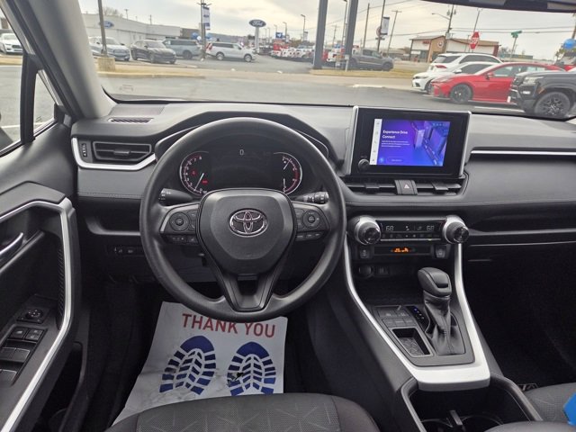 Used 2024 Toyota RAV4 XLE image 9