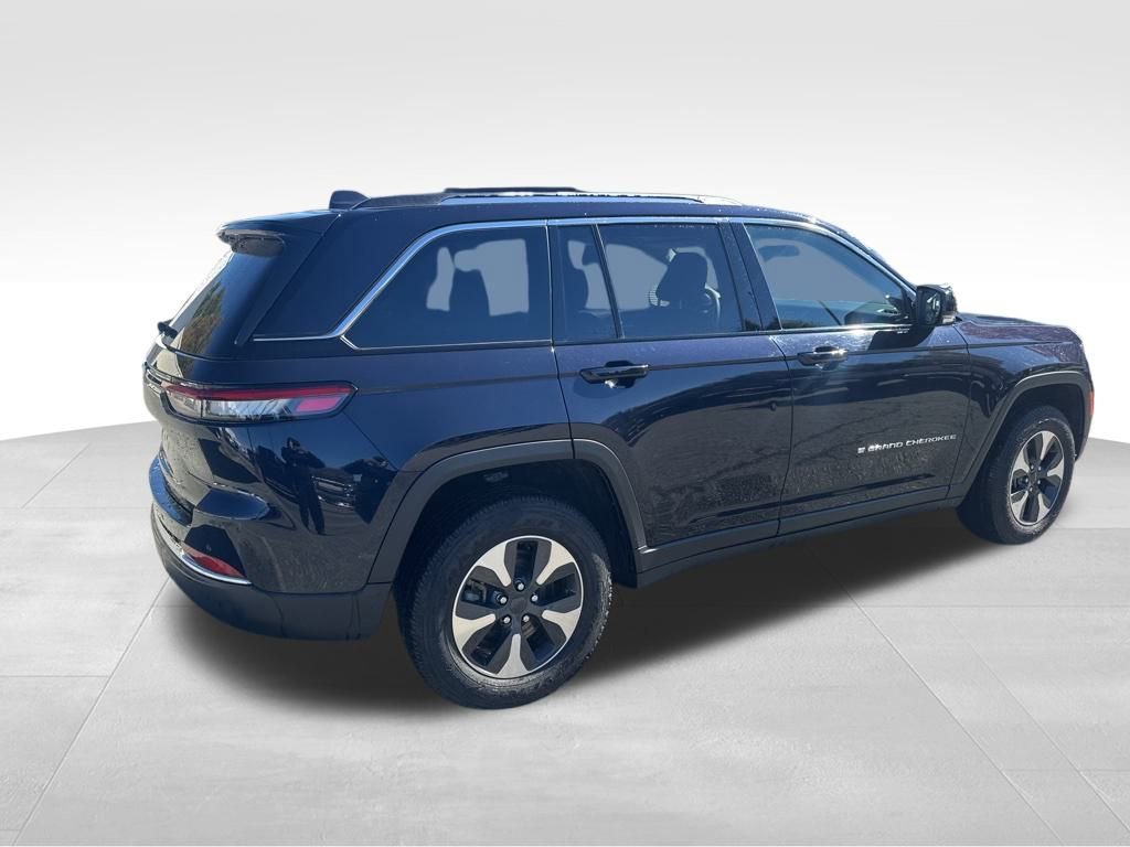 Used 2024 Jeep Grand Cherokee Limited 4xe image 6