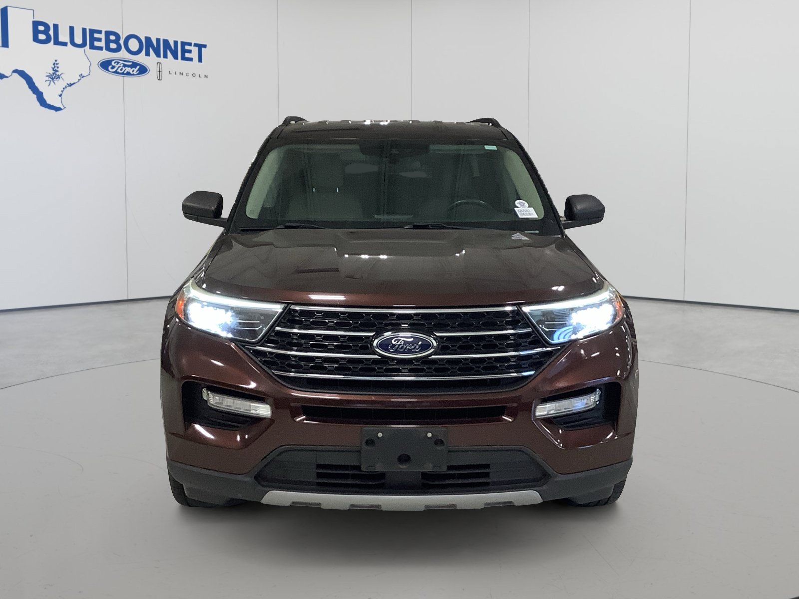 Certified 2020 Ford Explorer XLT w/ Equipment Group 202A RWD image 2