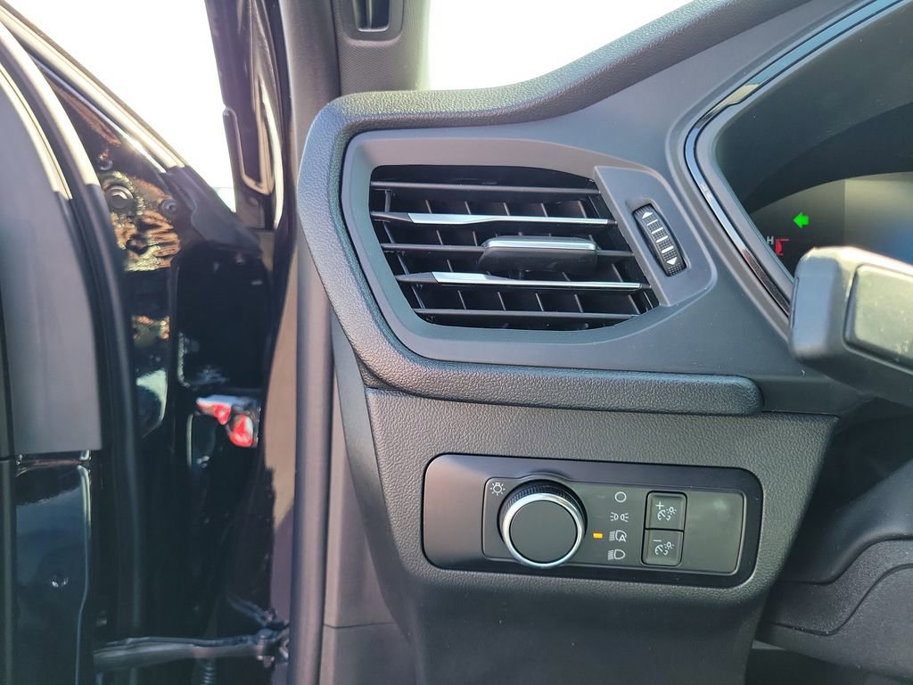 Certified 2025 Ford Escape ST-Line AWD/4WD image 22