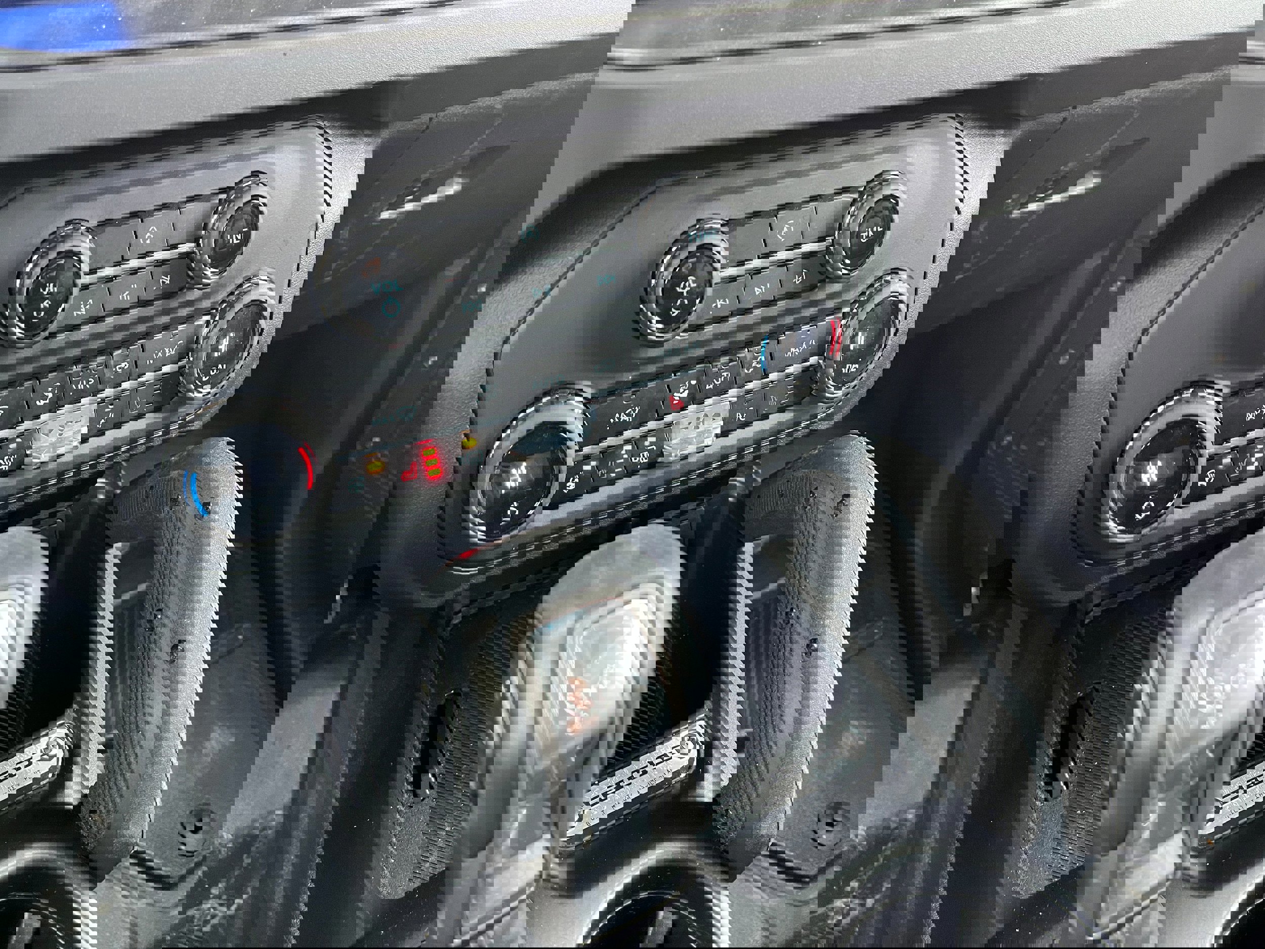 Certified 2025 Ford Bronco Badlands image 19