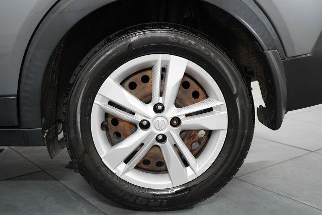 Used 2020 Nissan Kicks S FWD image 31