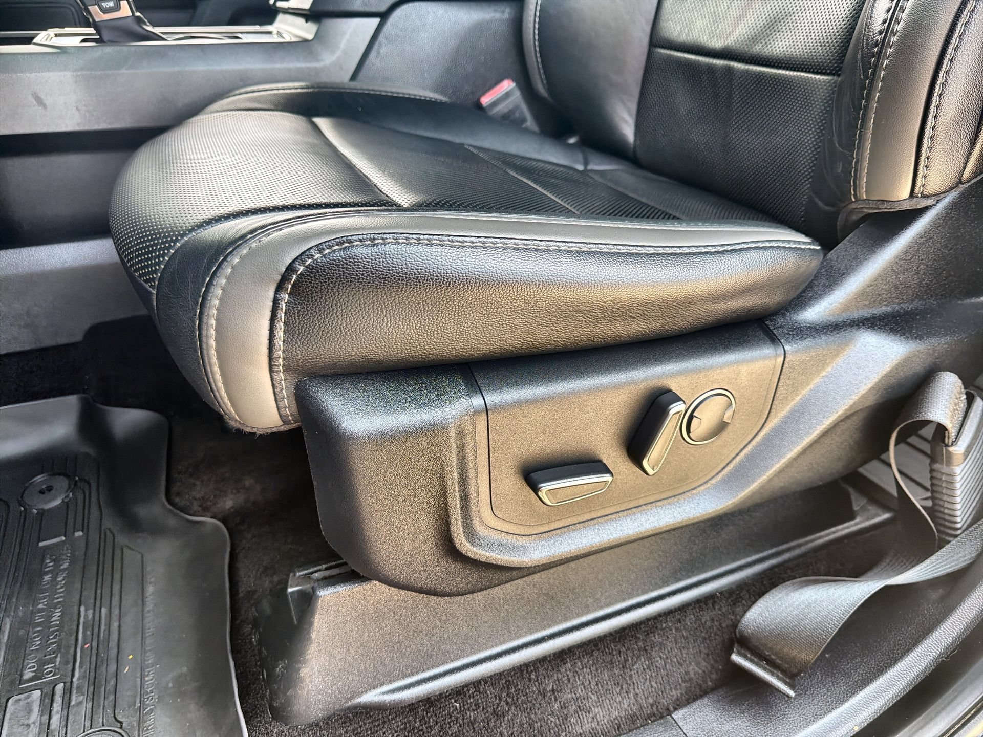 Certified 2018 Ford F150 Raptor w/ Equipment Group 801A Mid AWD/4WD image 12
