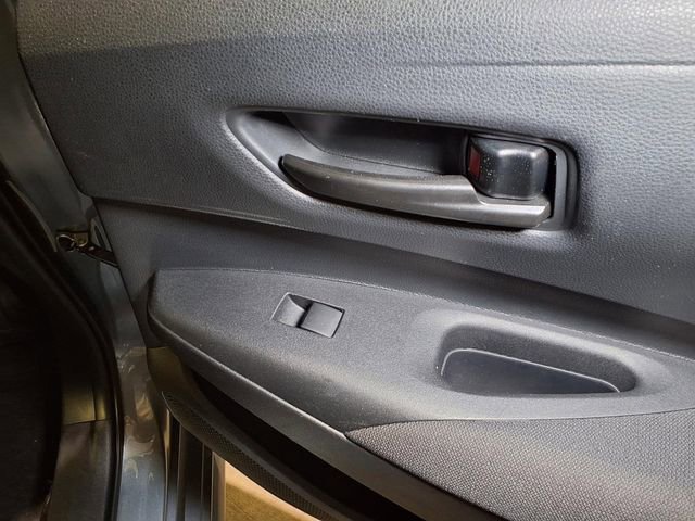 Used 2025 Toyota Corolla LE image 27