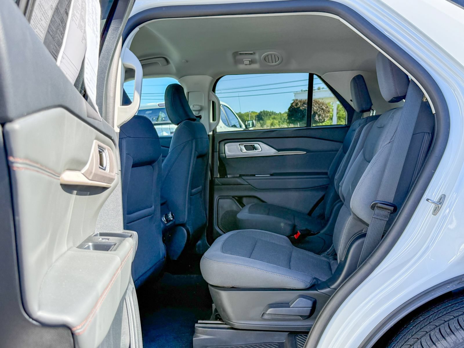 Certified 2025 Ford Explorer Active AWD/4WD image 18