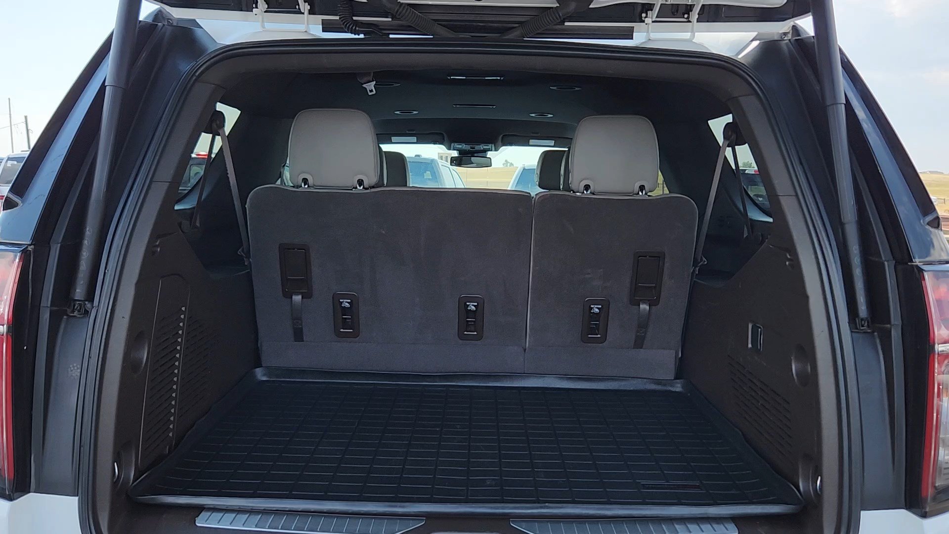 Used 2023 Chevrolet Suburban Z71 AWD/4WD image 19