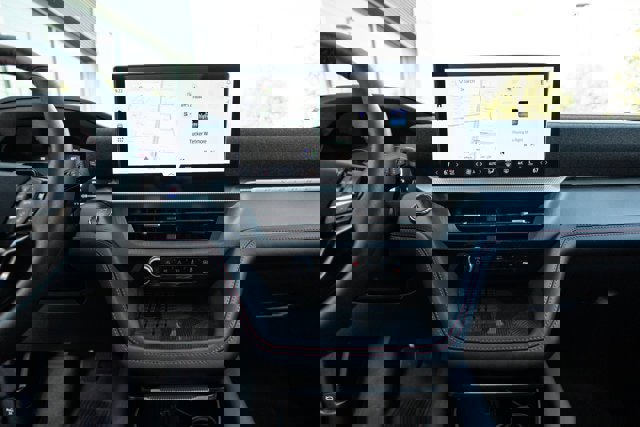 Certified 2025 Ford Explorer ST-Line w/ Premium Package image 14