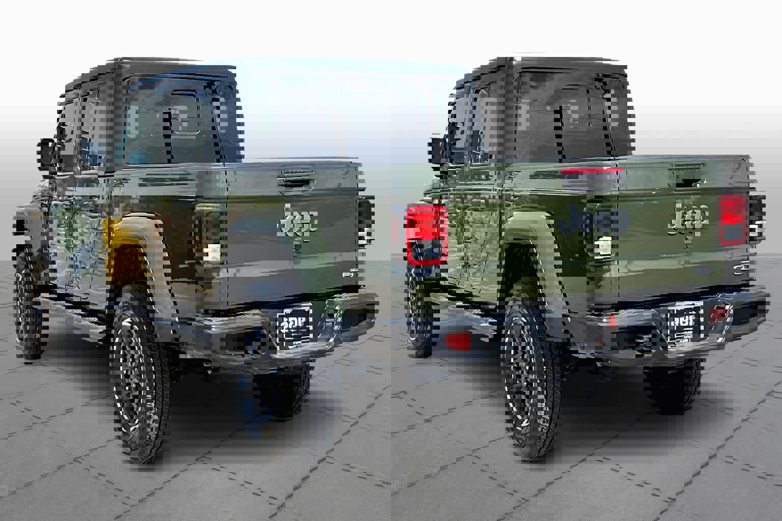 Used 2023 Jeep Gladiator Overland image 11