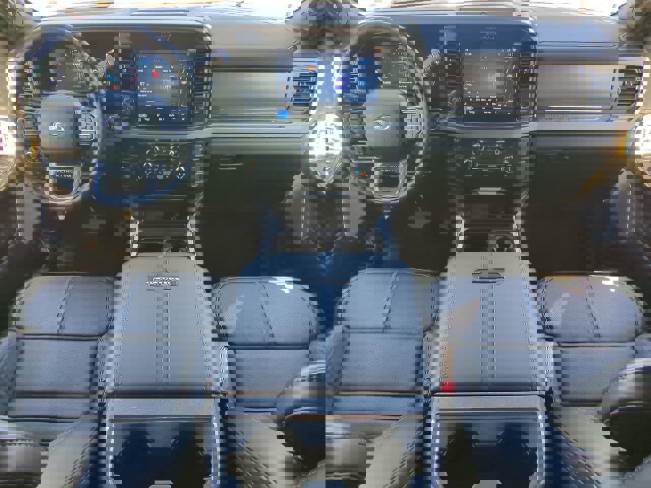 Certified 2025 Ford F450 Platinum w/ FX4 Off-Road Package image 13