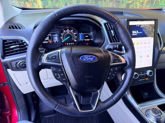 Certified 2023 Ford Edge Titanium w/ Class II Trailer Tow Package AWD/4WD image 13