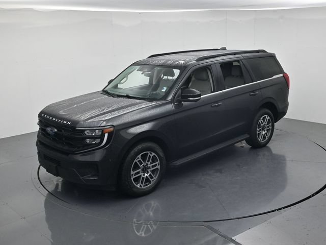 Certified 2025 Ford Expedition Active AWD/4WD image 48