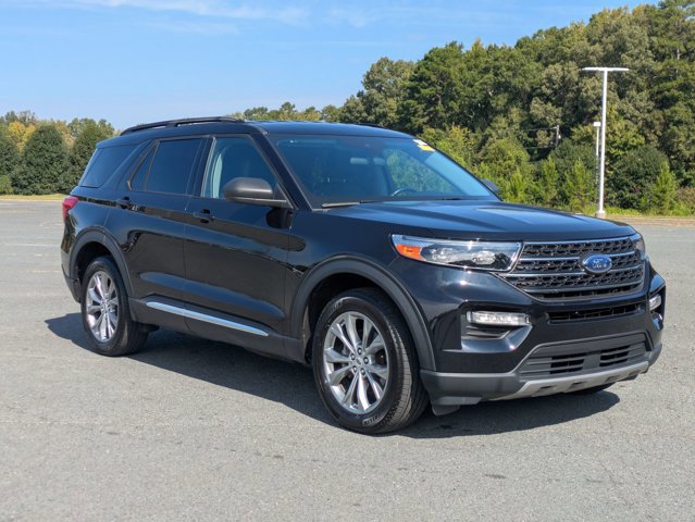 Certified 2023 Ford Explorer XLT w/ Equipment Group 202A image 7