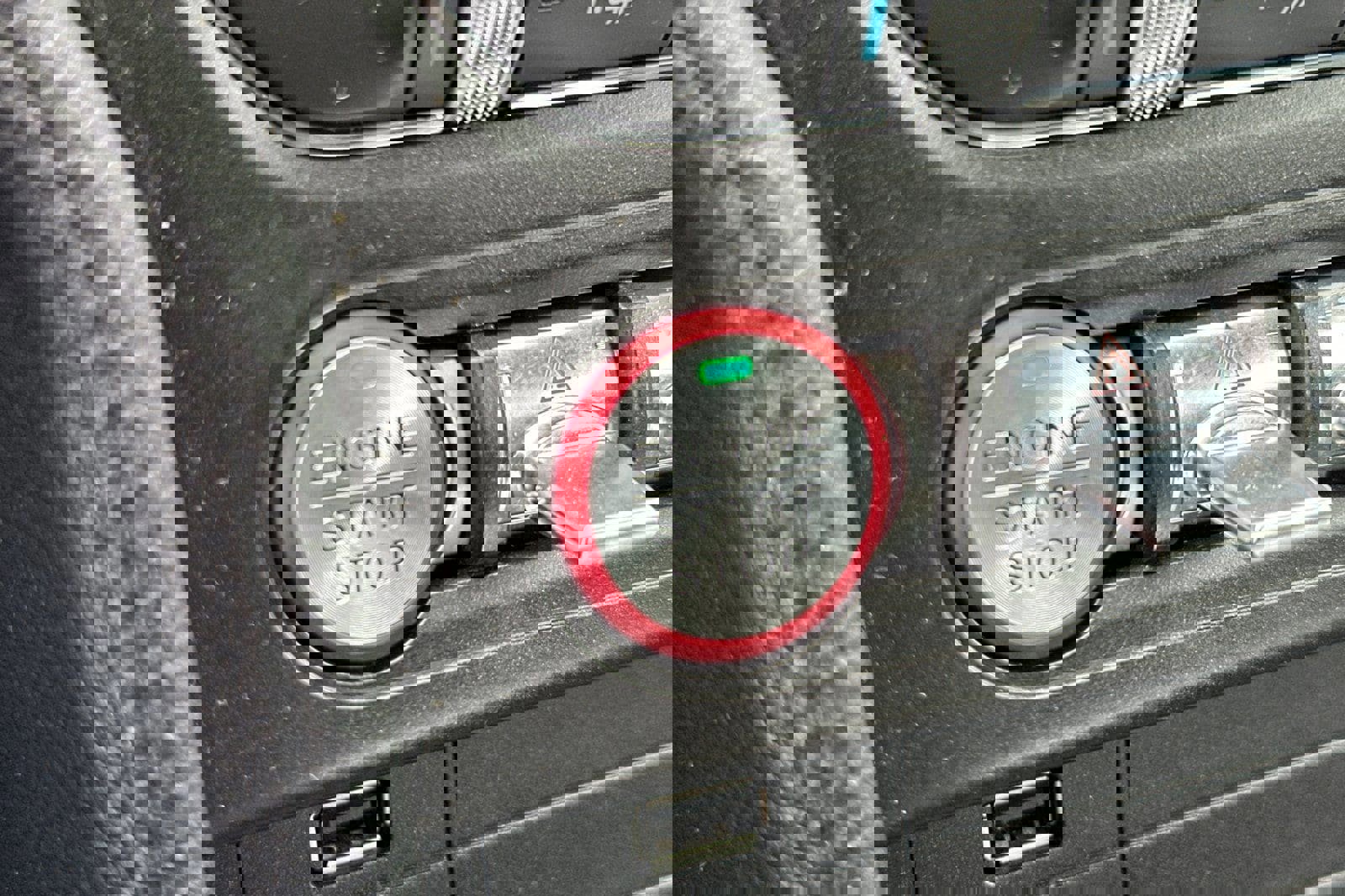 Certified 2019 Ford Mustang Coupe w/ Equipment Group 101A image 24