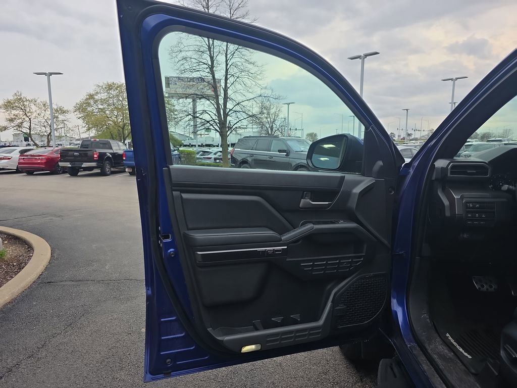 Used 2024 Toyota Tacoma TRD Sport w/ TRD Sport Upgrade Package AWD/4WD image 15