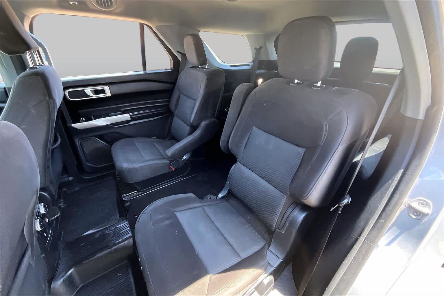 Certified 2023 Ford Explorer XLT RWD image 19
