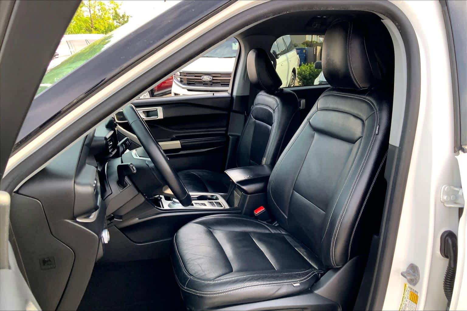 Certified 2021 Ford Explorer XLT RWD image 8