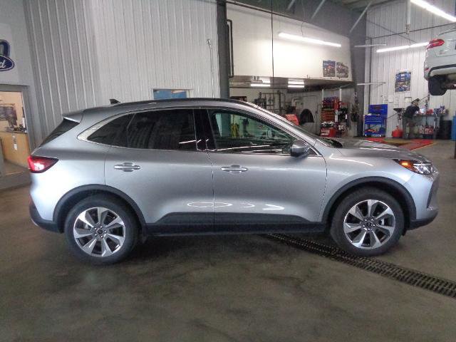 Certified 2024 Ford Escape Platinum image 5