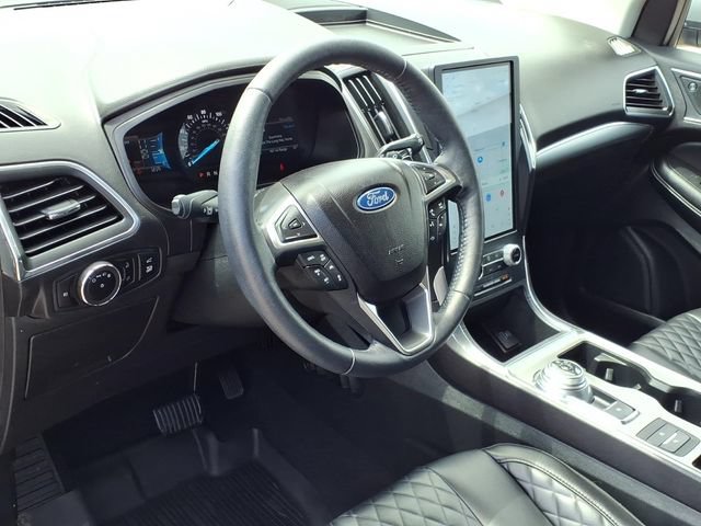 Certified 2023 Ford Edge Titanium w/ Class II Trailer Tow Package AWD/4WD image 17