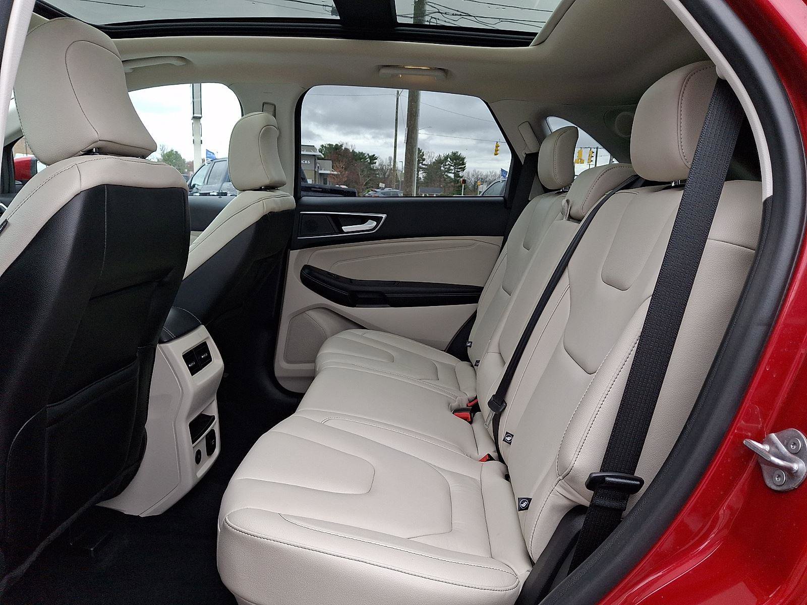 Certified 2022 Ford Edge Titanium image 10