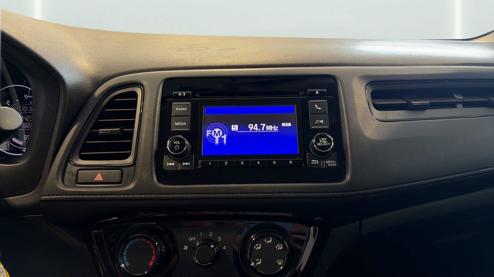 Used 2022 Honda HR-V LX image 18