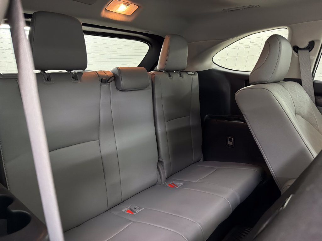 Used 2024 Toyota Highlander Platinum AWD/4WD image 31