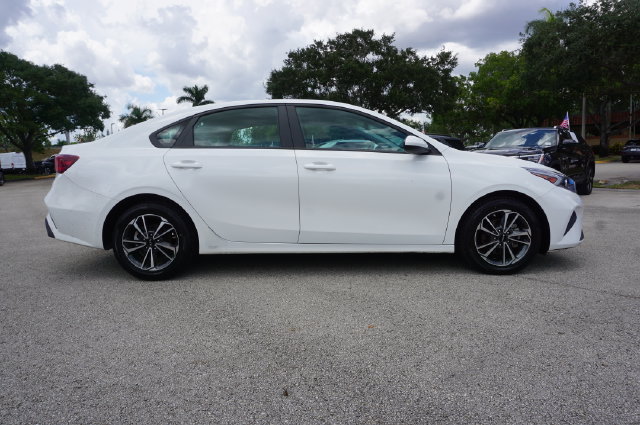 Used 2024 Kia Forte LXS FWD image 19