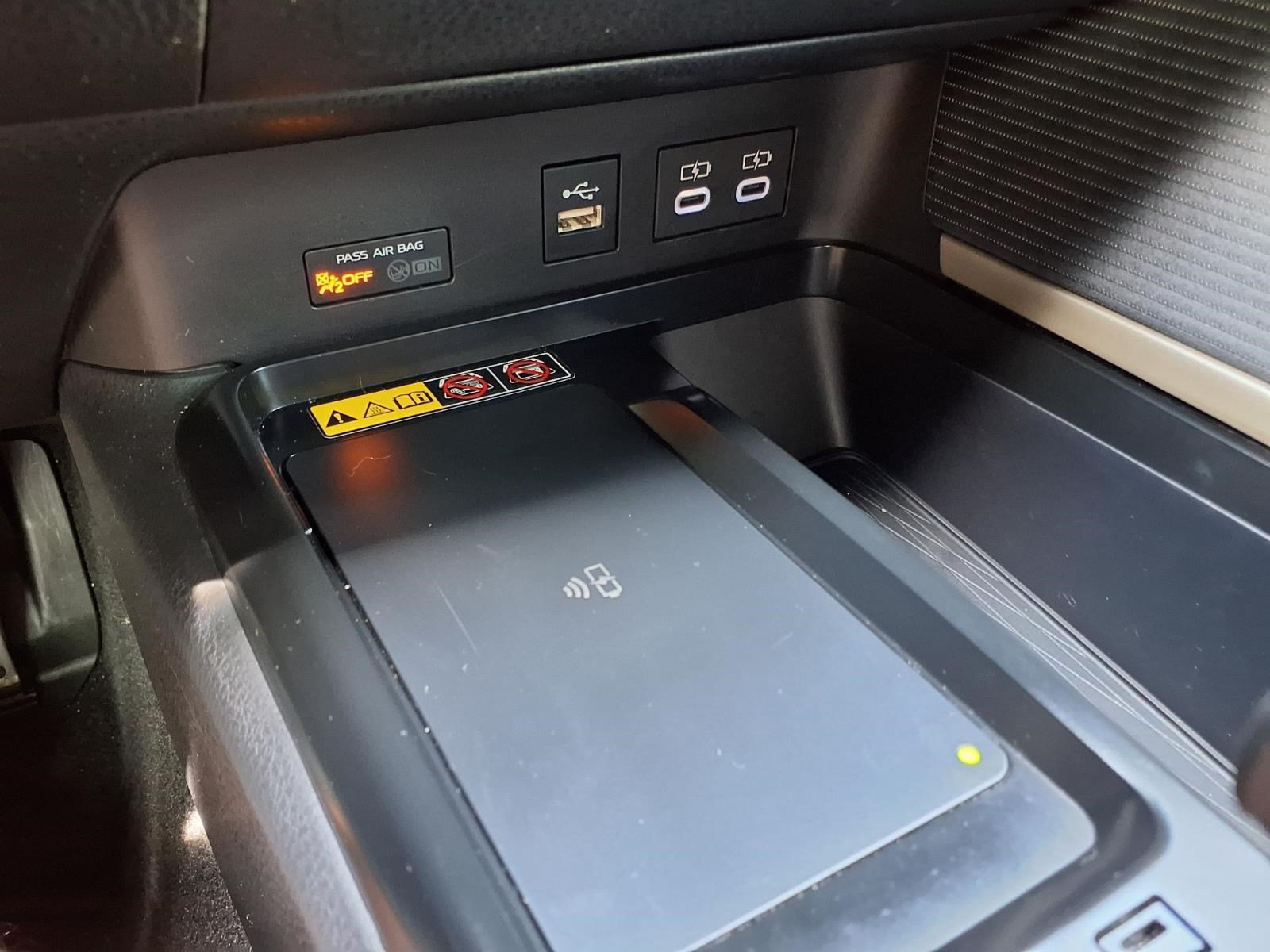 Used 2025 Toyota Camry SE FWD image 26