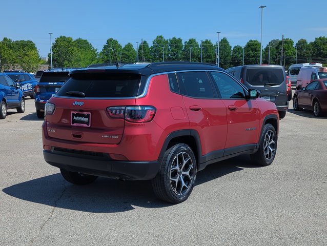 Used 2025 Jeep Compass Limited AWD/4WD image 6