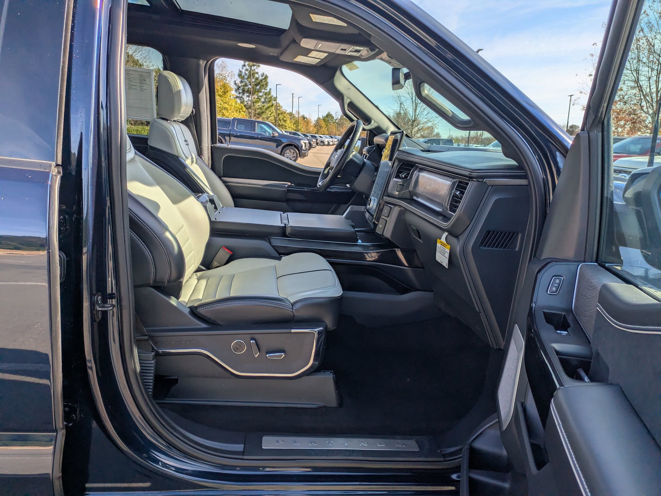 Certified 2024 Ford F150 Lightning Platinum image 43