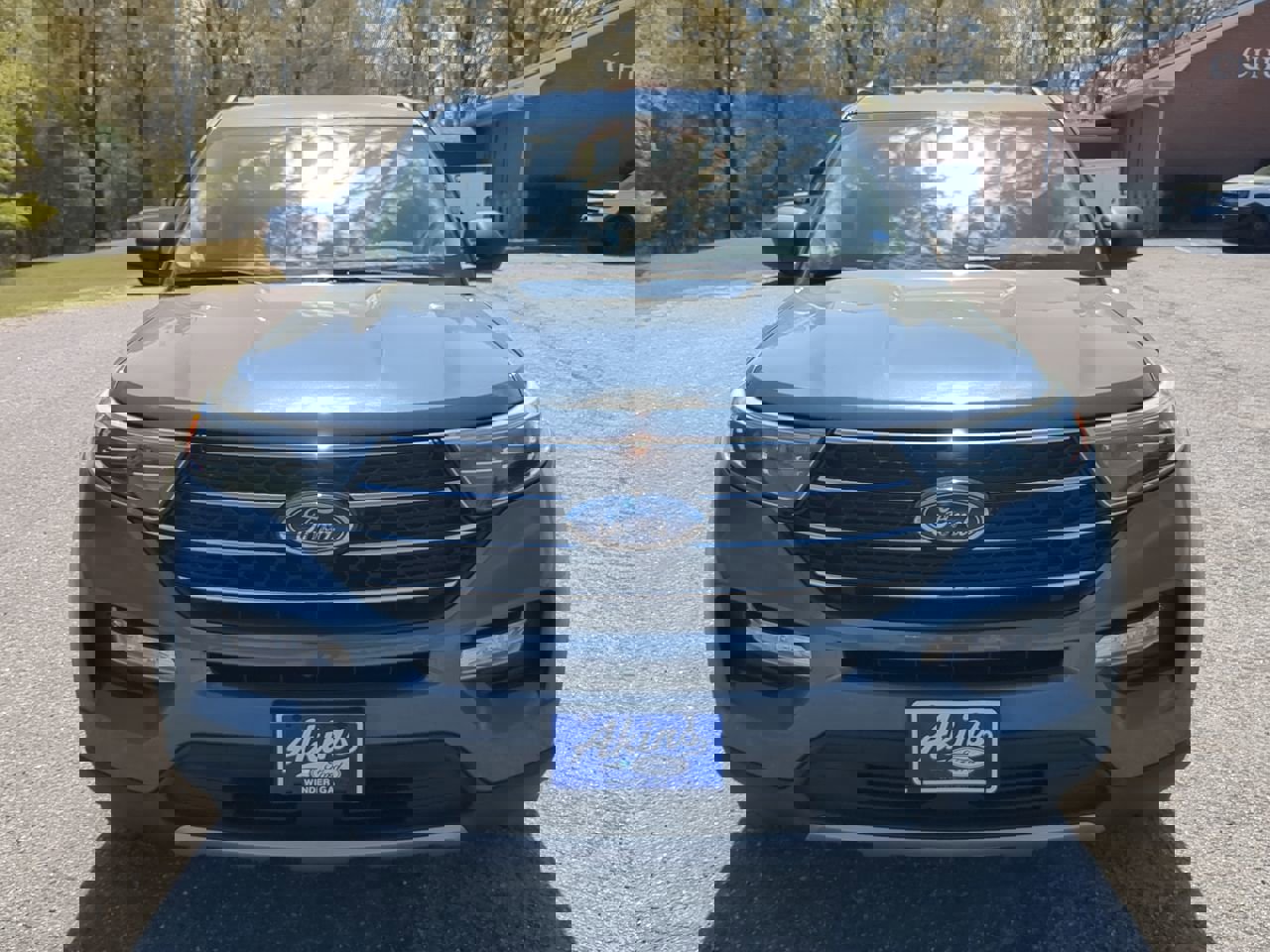 Certified 2020 Ford Explorer XLT w/ Equipment Group 202A image 7