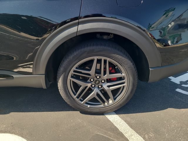 Certified 2025 Ford Explorer ST-Line w/ ST-Line Street Pack AWD/4WD image 9
