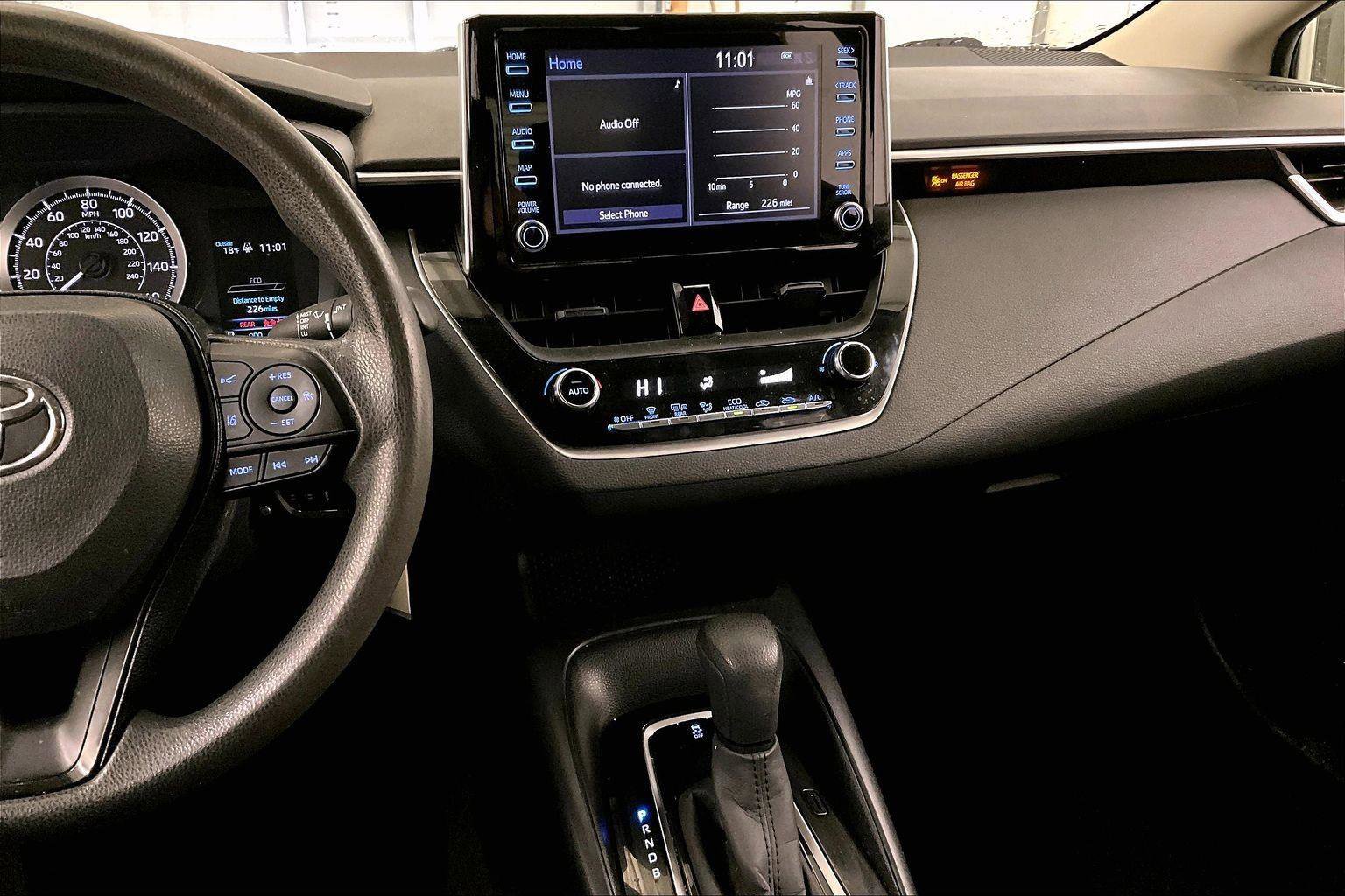 Used 2020 Toyota Corolla LE image 6