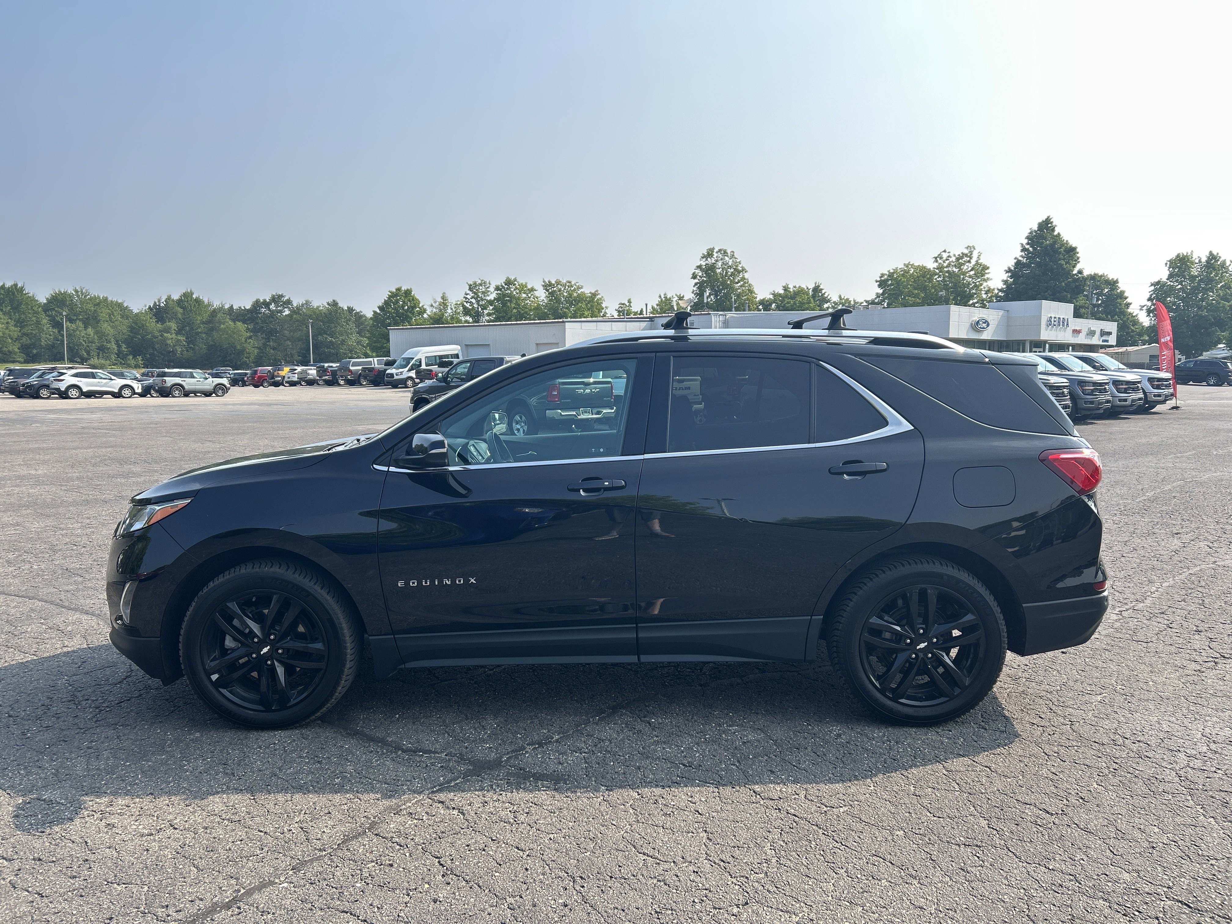 Used 2020 Chevrolet Equinox LT w/ Midnight Edition image 7