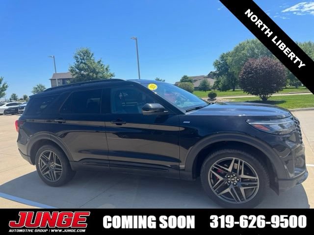 Certified 2025 Ford Explorer ST-Line AWD/4WD image 4