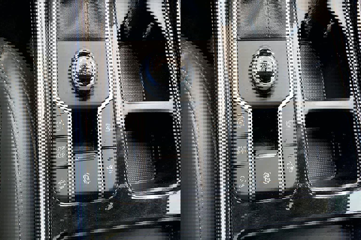 Used 2023 Kia Sorento SX image 36