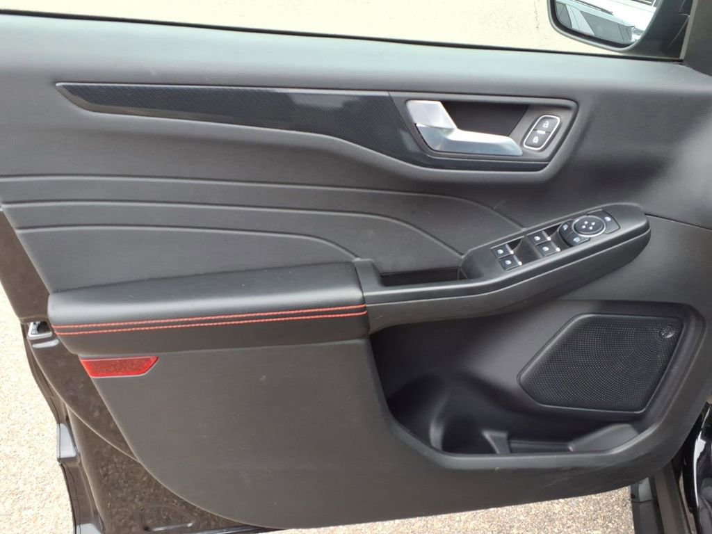 Certified 2024 Ford Escape ST-Line w/ Tech Pack #1 image 13