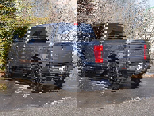 Certified 2022 Ford F250 Lariat w/ Black Appearance Package image 22