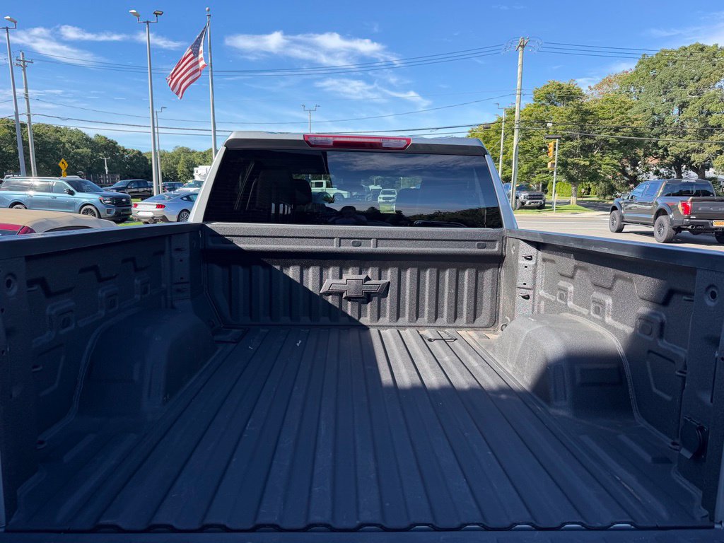 Used 2025 Chevrolet Silverado 1500 RST AWD/4WD image 7