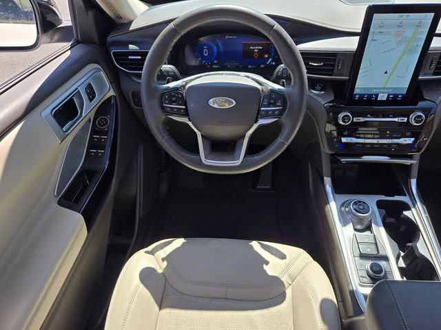 Certified 2021 Ford Explorer Platinum w/ Equipment Group 601A image 13