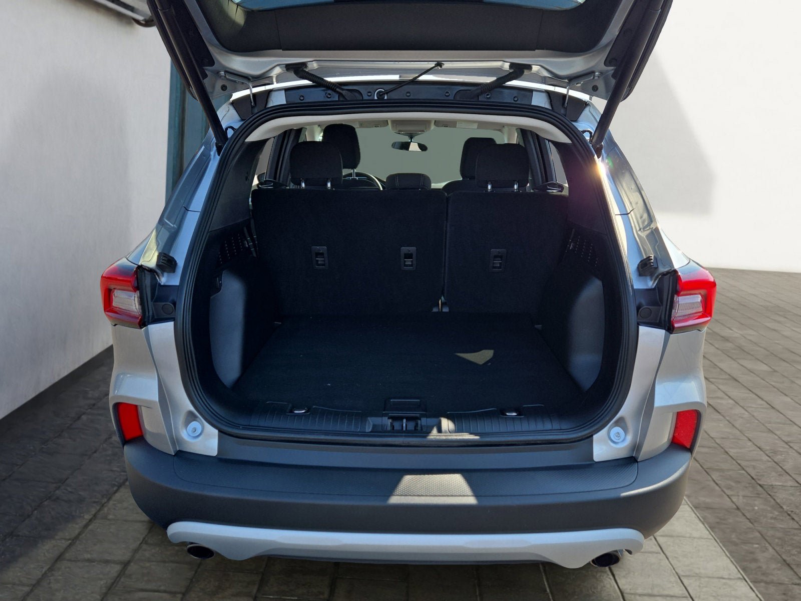 Certified 2023 Ford Escape Active AWD/4WD image 25