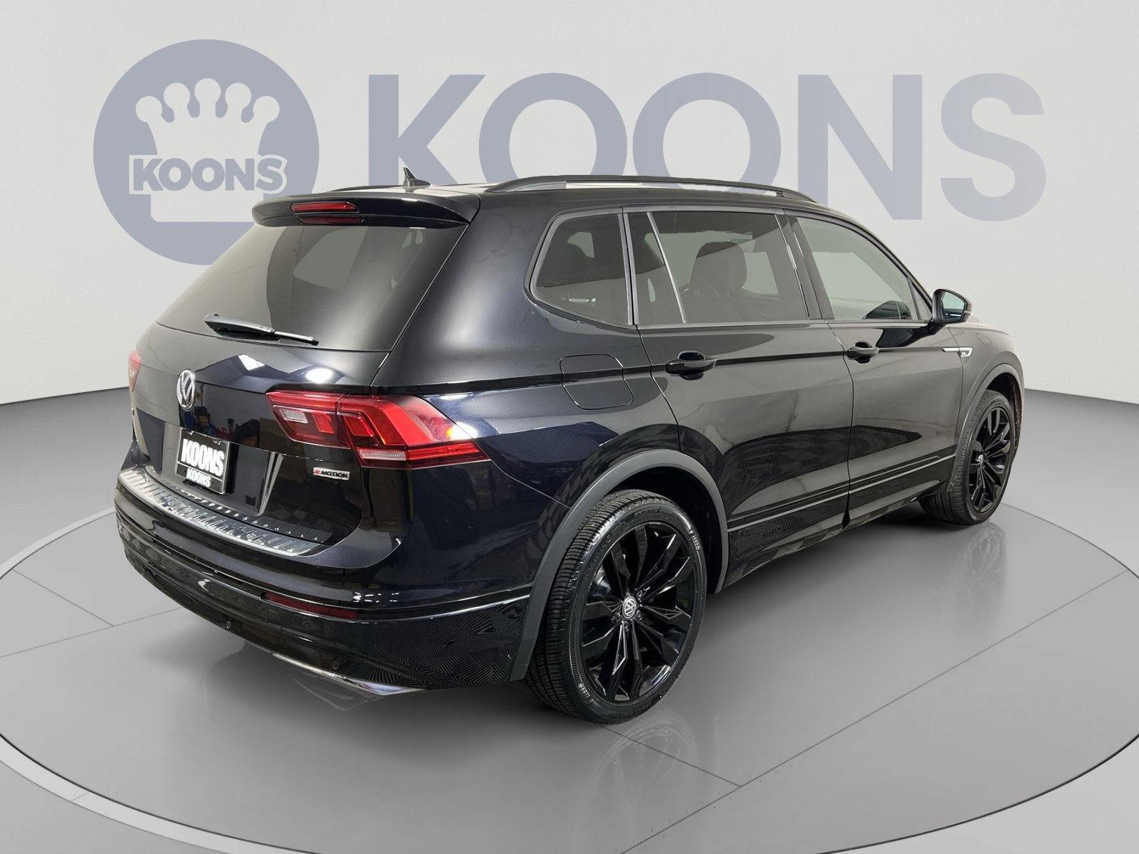 Used 2021 Volkswagen Tiguan SE R-Line AWD/4WD image 11
