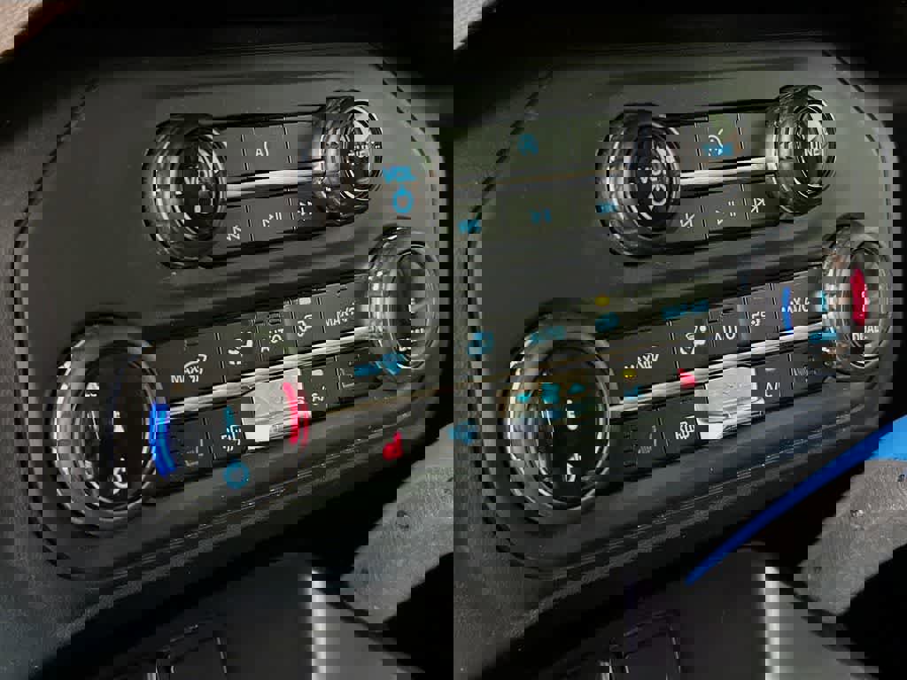 Certified 2022 Ford Bronco Outer Banks image 20