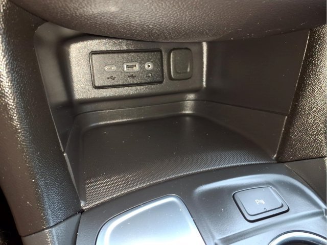 Used 2024 Chevrolet Equinox LT w/ Driver Convenience Package FWD image 22