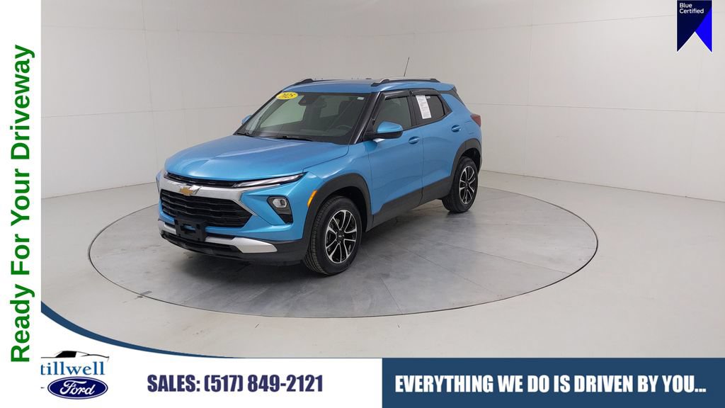 Used 2025 Chevrolet TrailBlazer LT w/ Convenience Package AWD/4WD image 1