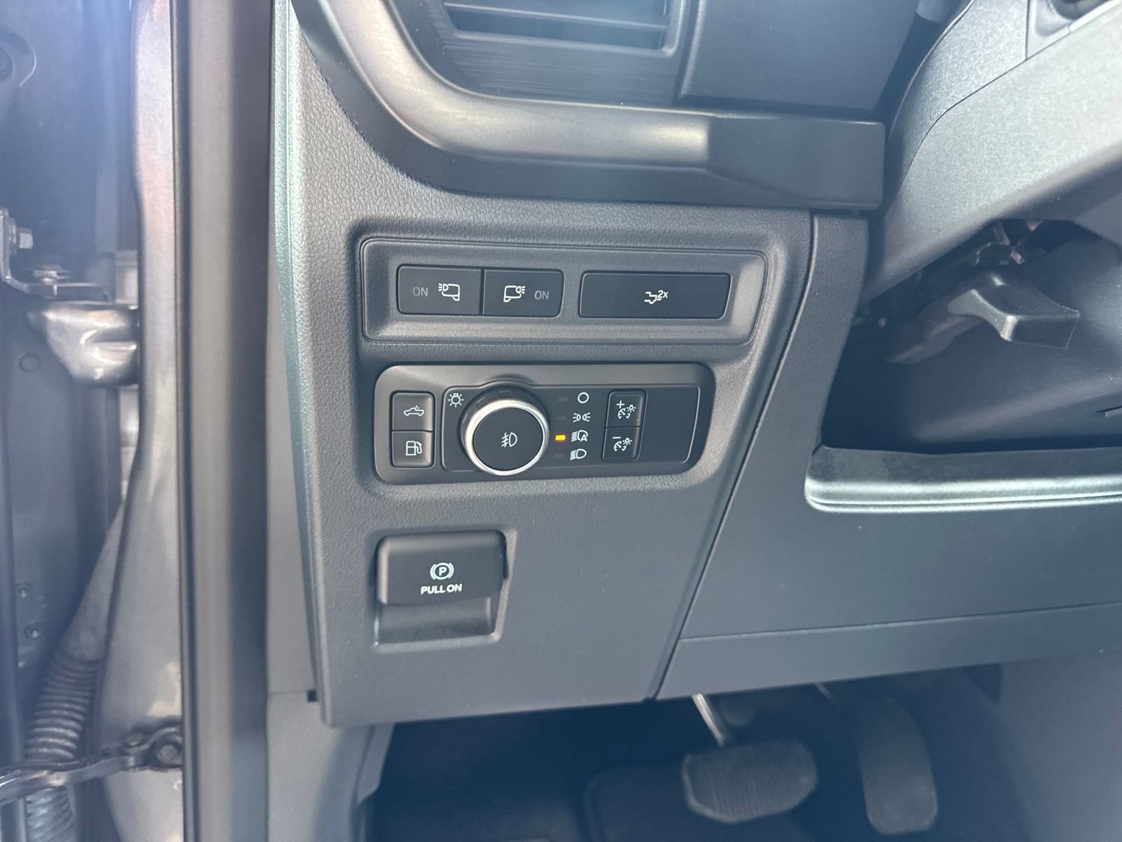 Certified 2024 Ford F150 XLT w/ Equipment Group 302A MID AWD/4WD image 27