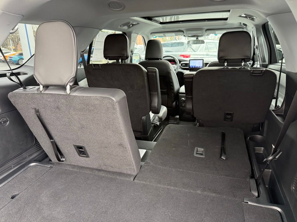 Certified 2023 Ford Explorer XLT w/ Equipment Group 202A image 33