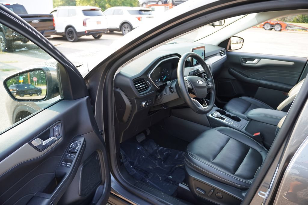 Certified 2021 Ford Escape SEL AWD/4WD image 14